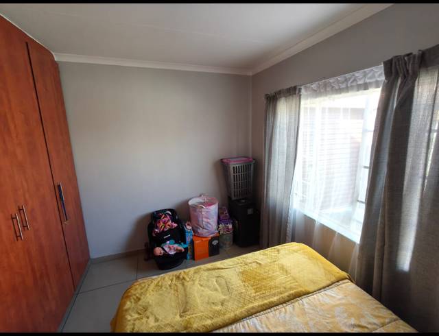 3 BEDROOM TOWNHOUSE FOR SALE IN WATERVAL EAST